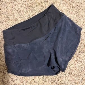 Lululemon Speed Up High Rise lined short 2.5”